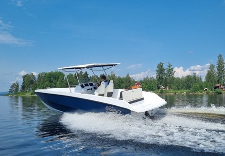 CompoSea Snabb Elbåt med lång räckvidd och sportig design